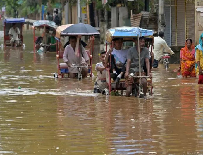 پاکستان میں مون سون کے دوران 221 افراد ہلاک، این ڈی ایم اے کی لوگوں کو غیر ضروری سفر نہ کرنے کی ہدایت